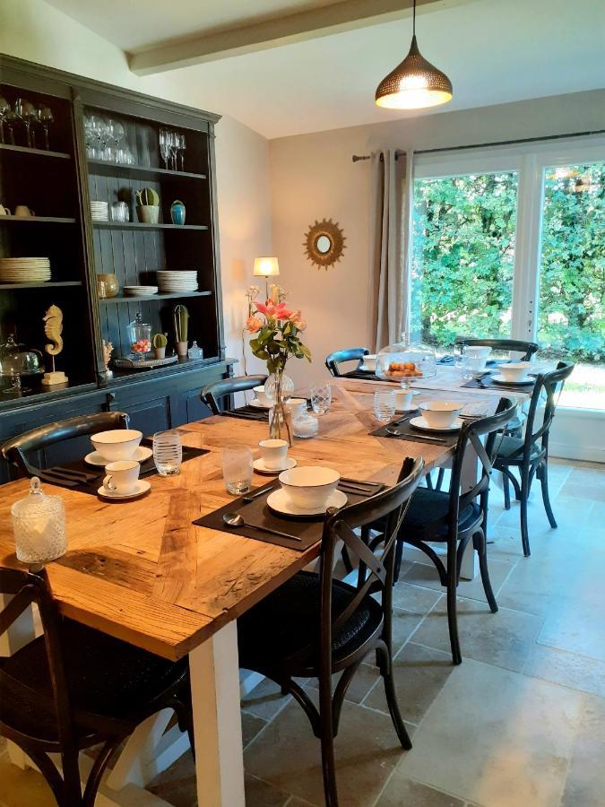 Domaine De La Limetiere Hotel Neuvy-le-Roi Buitenkant foto