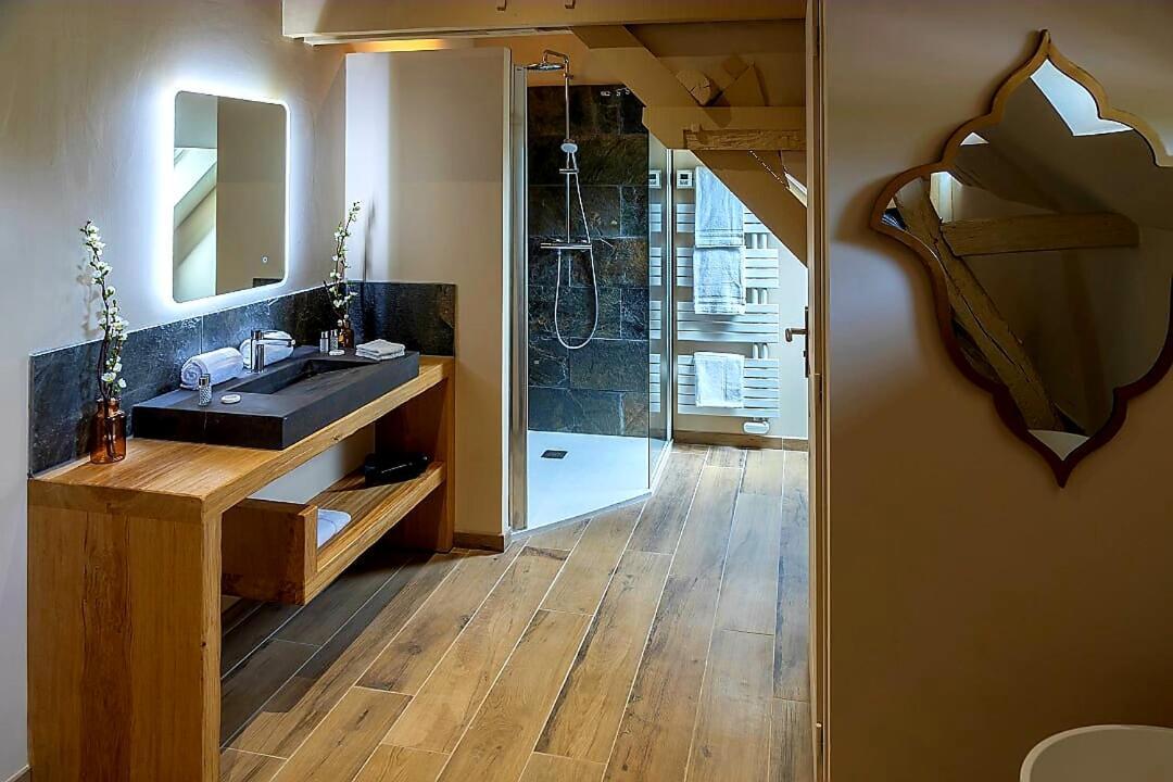 Domaine De La Limetiere Hotel Neuvy-le-Roi Buitenkant foto